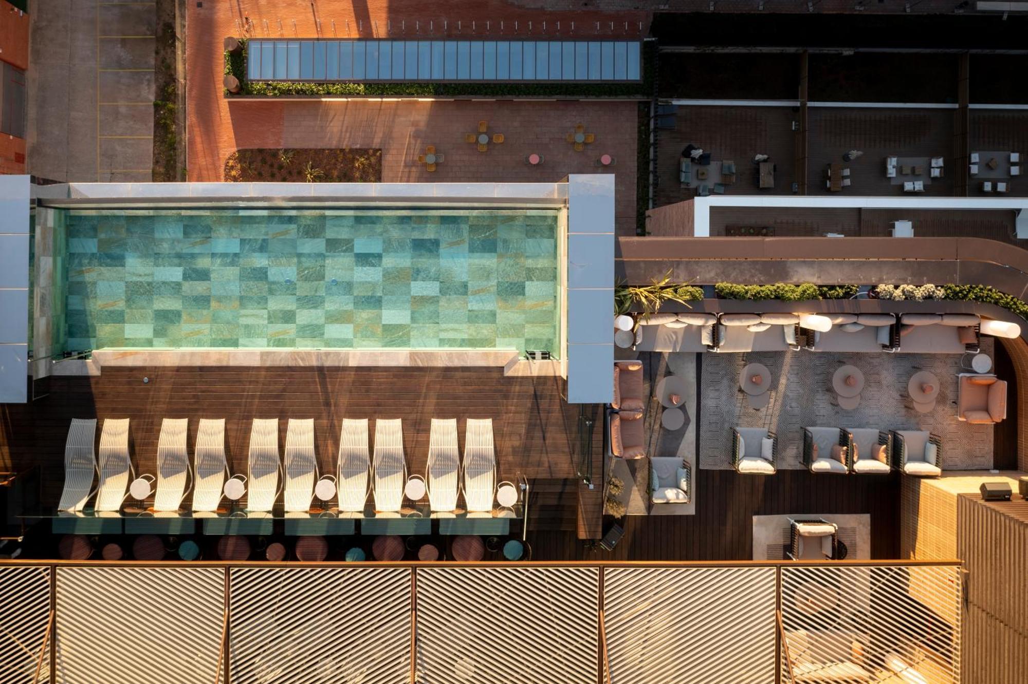 Labtwentytwo Barcelona, A Tribute Portfolio Hotel By Marriott Екстериор снимка