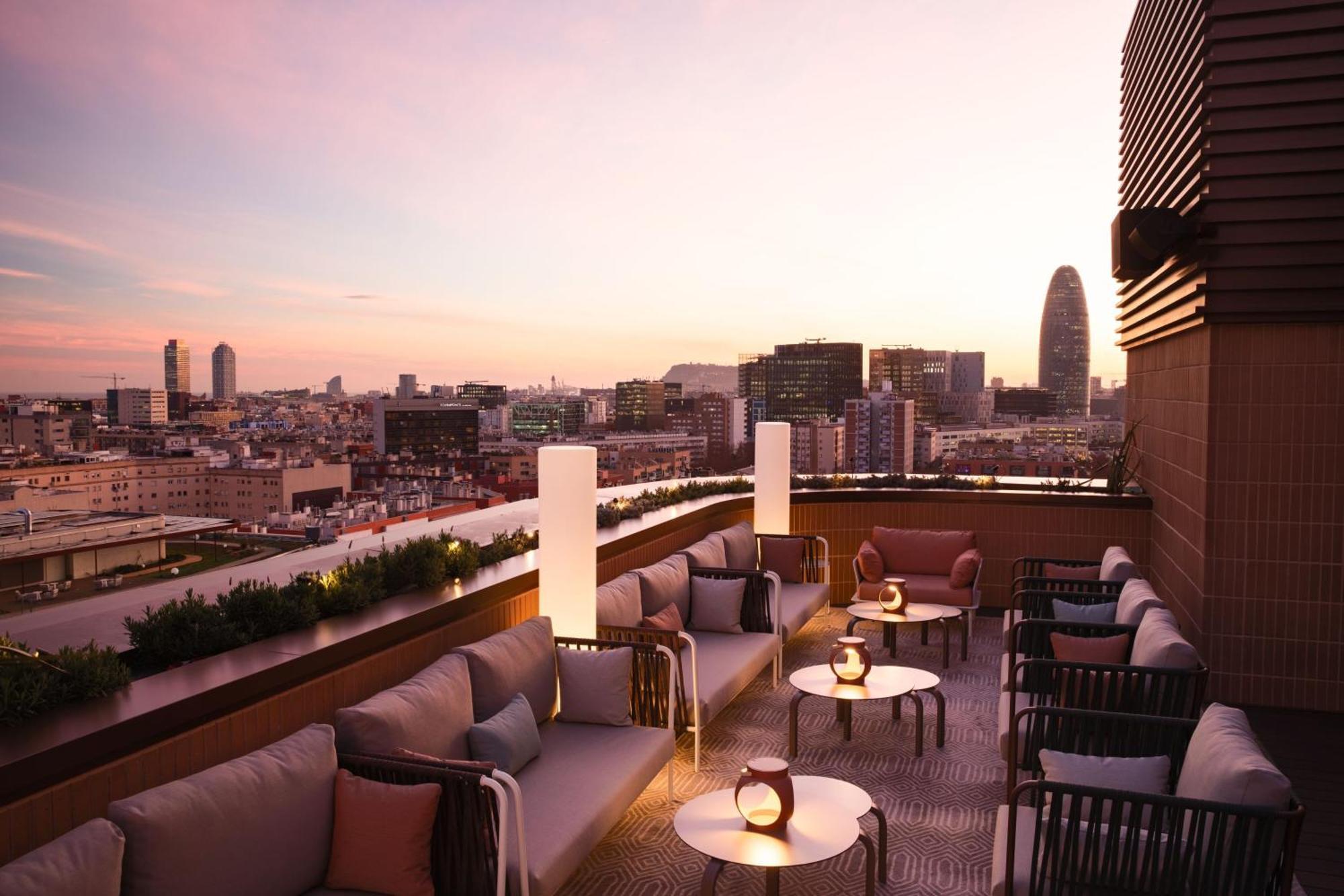 Labtwentytwo Barcelona, A Tribute Portfolio Hotel By Marriott Екстериор снимка