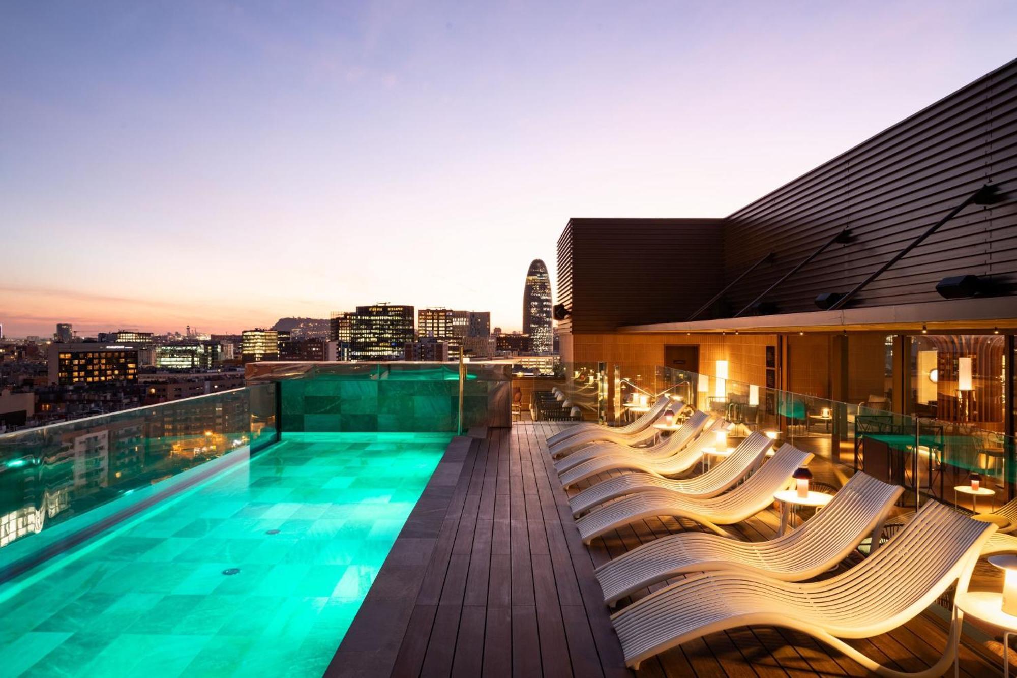 Labtwentytwo Barcelona, A Tribute Portfolio Hotel By Marriott Екстериор снимка
