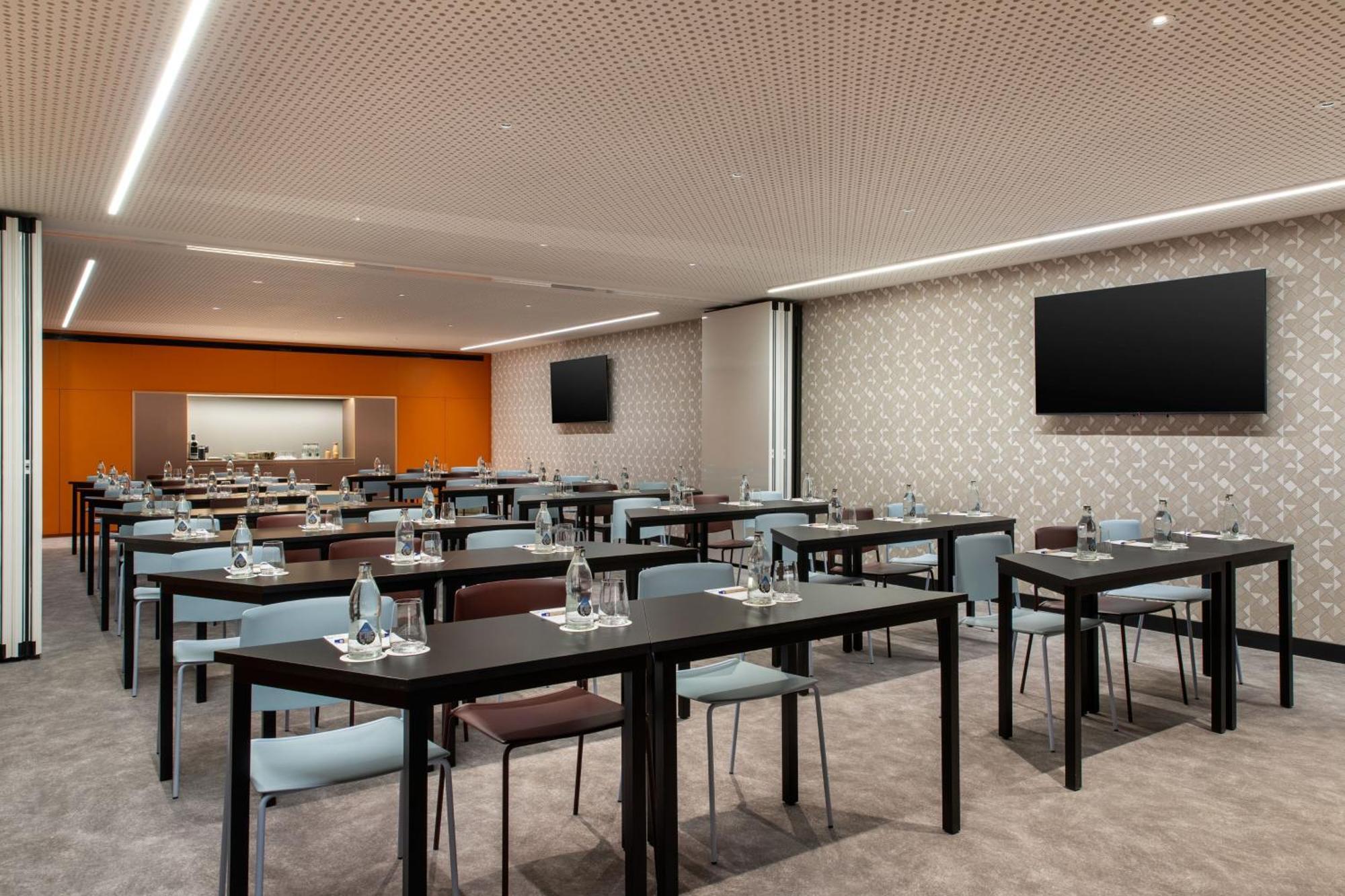 Labtwentytwo Barcelona, A Tribute Portfolio Hotel By Marriott Екстериор снимка