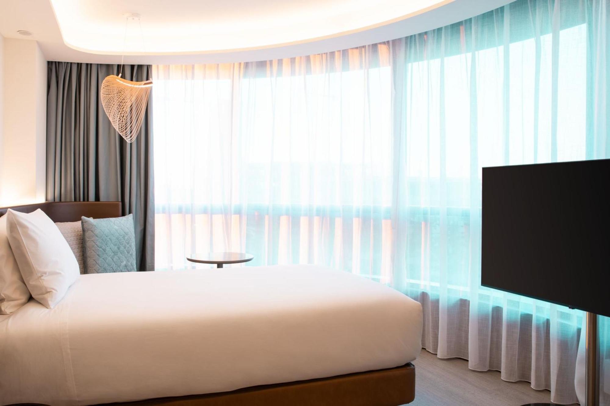Labtwentytwo Barcelona, A Tribute Portfolio Hotel By Marriott Екстериор снимка