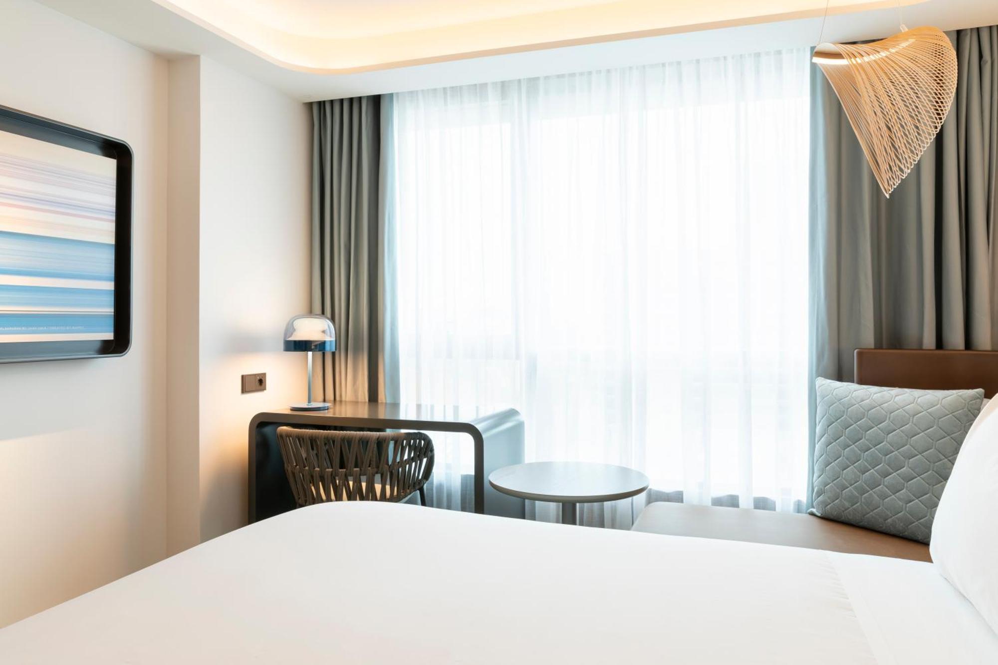 Labtwentytwo Barcelona, A Tribute Portfolio Hotel By Marriott Екстериор снимка